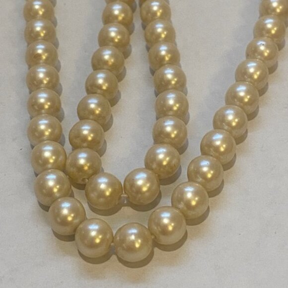 Vintage Faux Pearl necklace Lot. Fashion. 5 necklaces - Picture 3 of 6